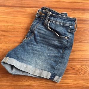 UNIVERSAL THREAD denim shorts